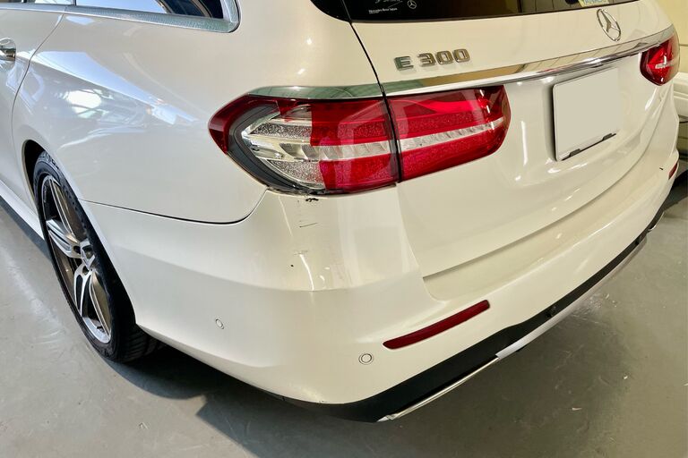 ベンツE300修理前